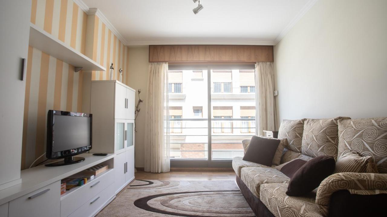 Apartamento En El Centro Con Plaza De Garaje อากัวร์ดา ภายนอก รูปภาพ