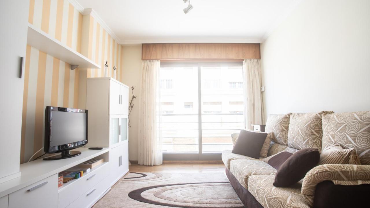 Apartamento En El Centro Con Plaza De Garaje อากัวร์ดา ภายนอก รูปภาพ